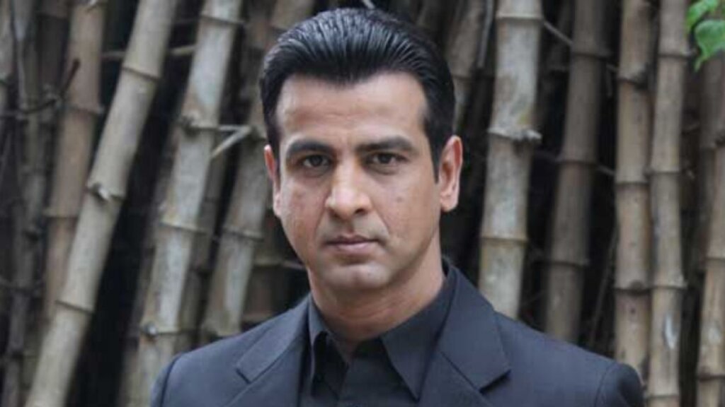 1645701336 ronit roy 1